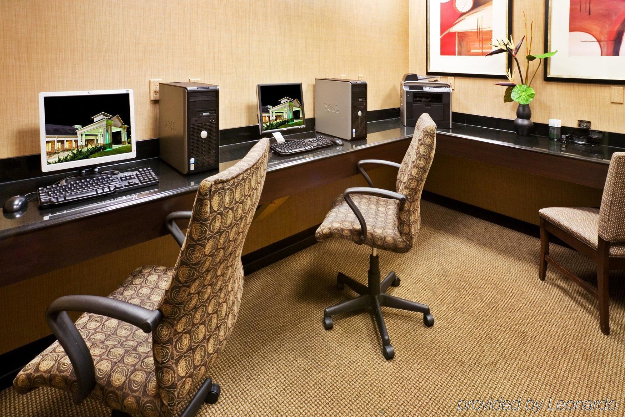 Springhill By Marriott Hotel 3*